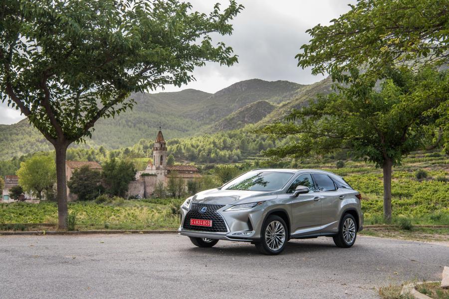  Lexus RX450h 2019 года  (WW) (фото 13 из 97)